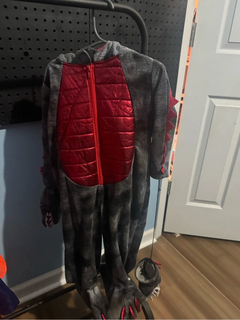 Ministry of rascals unbranded gray